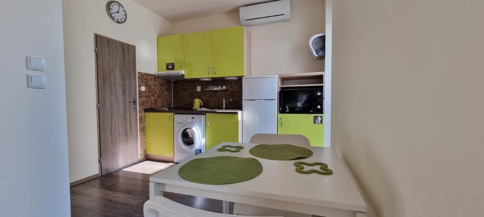 Apartman Panorama Štúrovo Exteriör bild