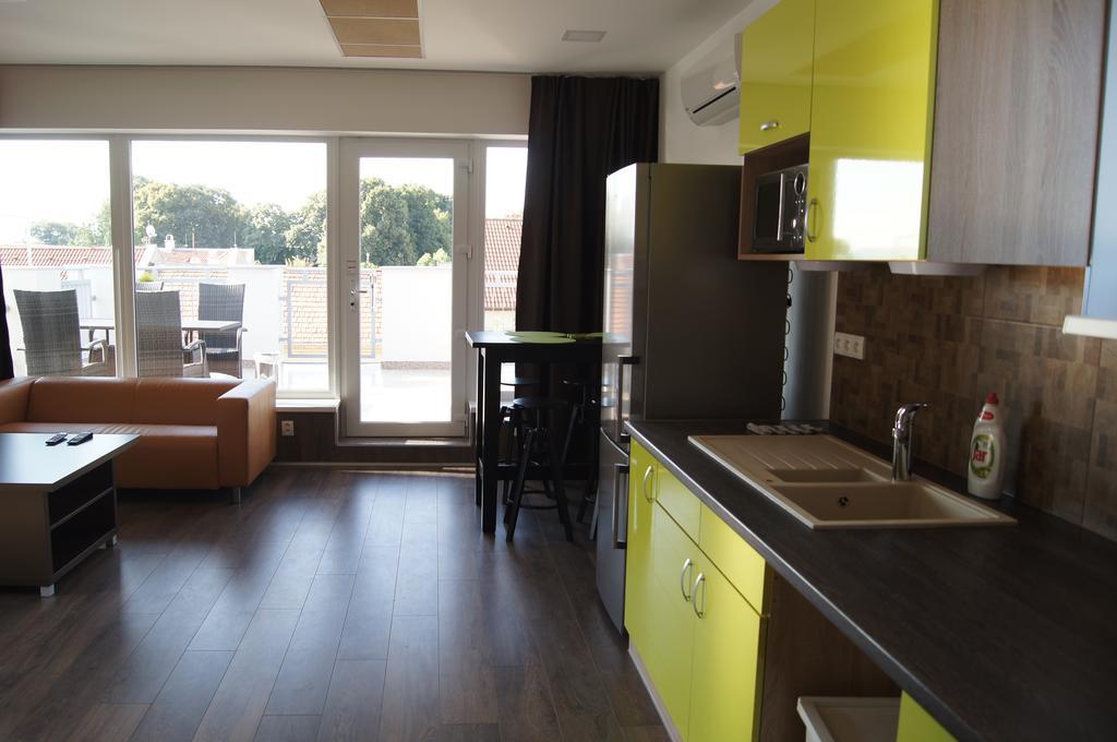 Apartman Panorama Štúrovo Exteriör bild